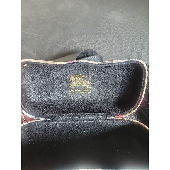 3 Glass / Sunglass Cases. Burberry, Ray Ban, Maui Jim - Picture 4 of 8